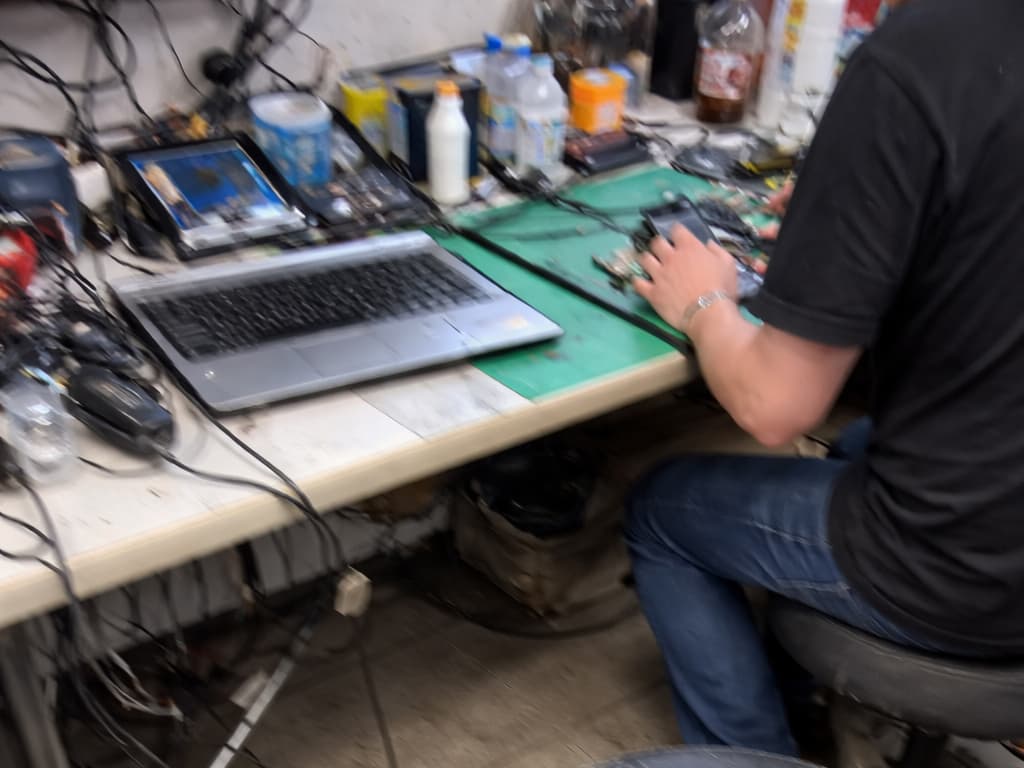 Выбор между авторизованным сервисом и неофициальным ремонтом